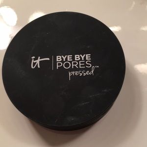 Pressed powder